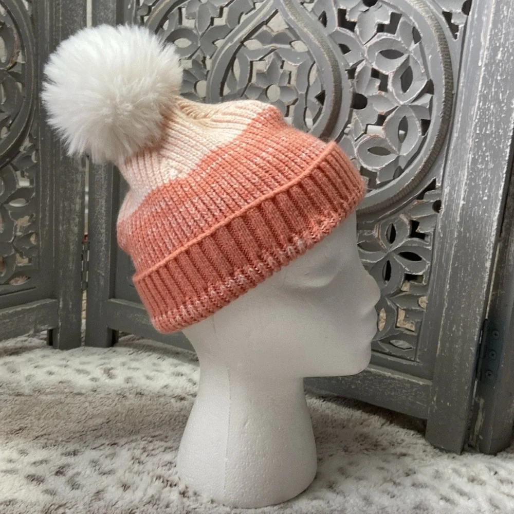Orange peach white ombré knit beanie hat OS feminine pastel softgirl Barbiecore